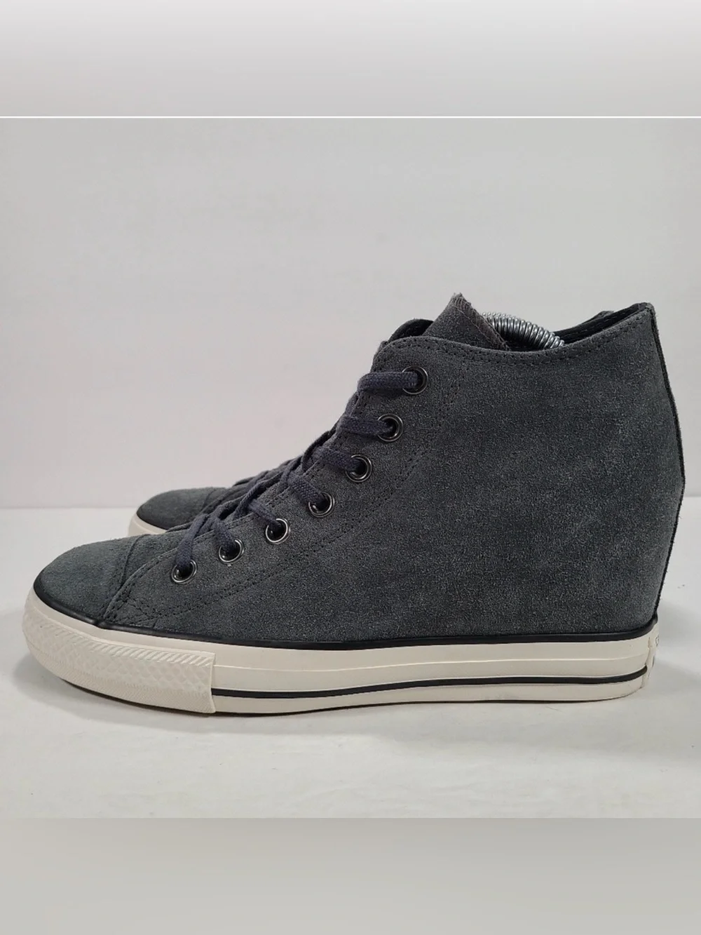 Converse CTAS Charcoal Gray Suede Lux Mid Hidden Wedge Lace Up Sneakers Women 10