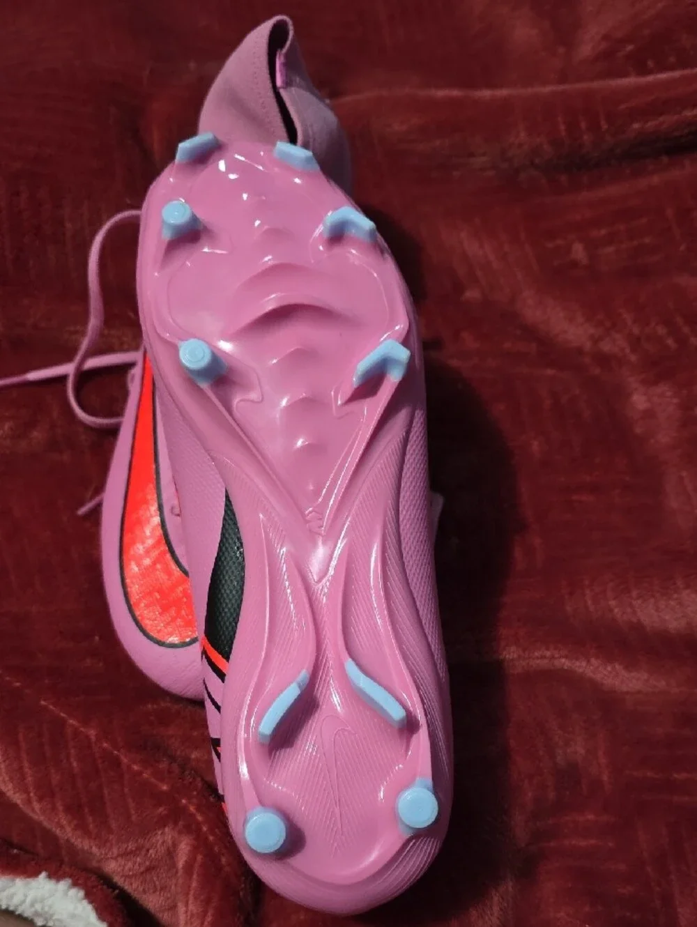 Nike bright detailing pink