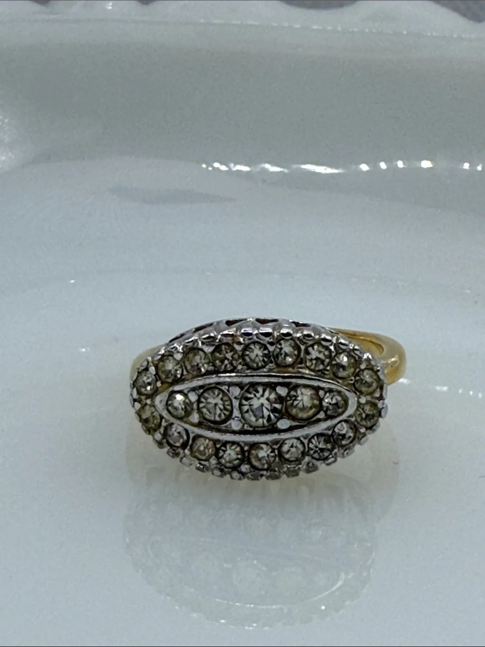 Stunning vintage 18K GE Golden Oval art deco pave rhinestone ring size 5