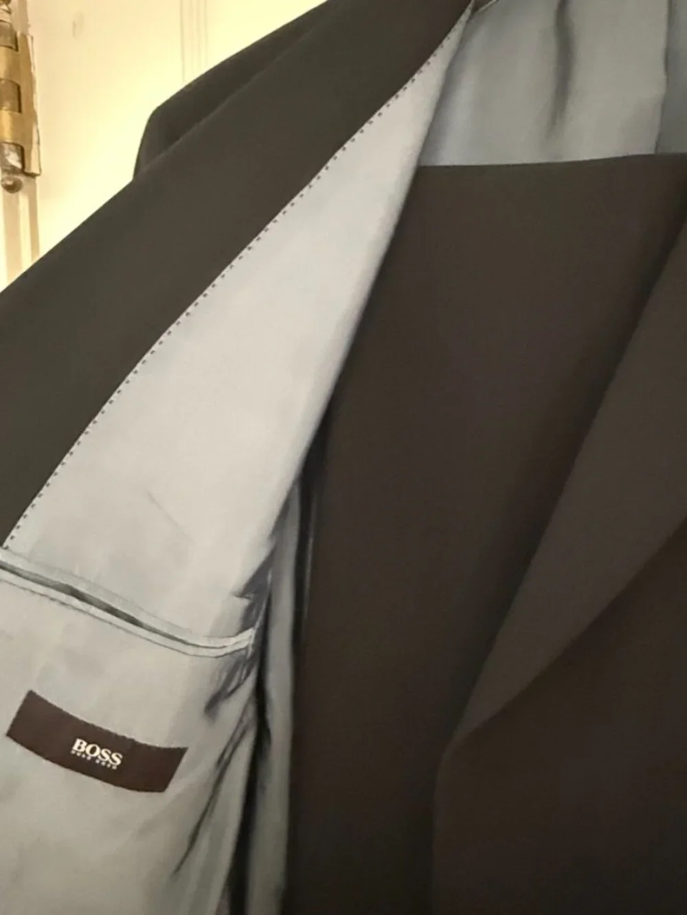 Hugo Boss 100% virgin