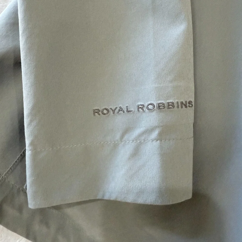 Royal Robbins Men's Grey Hooded Lightweight Waterproof Rain‎ Jacket Size M