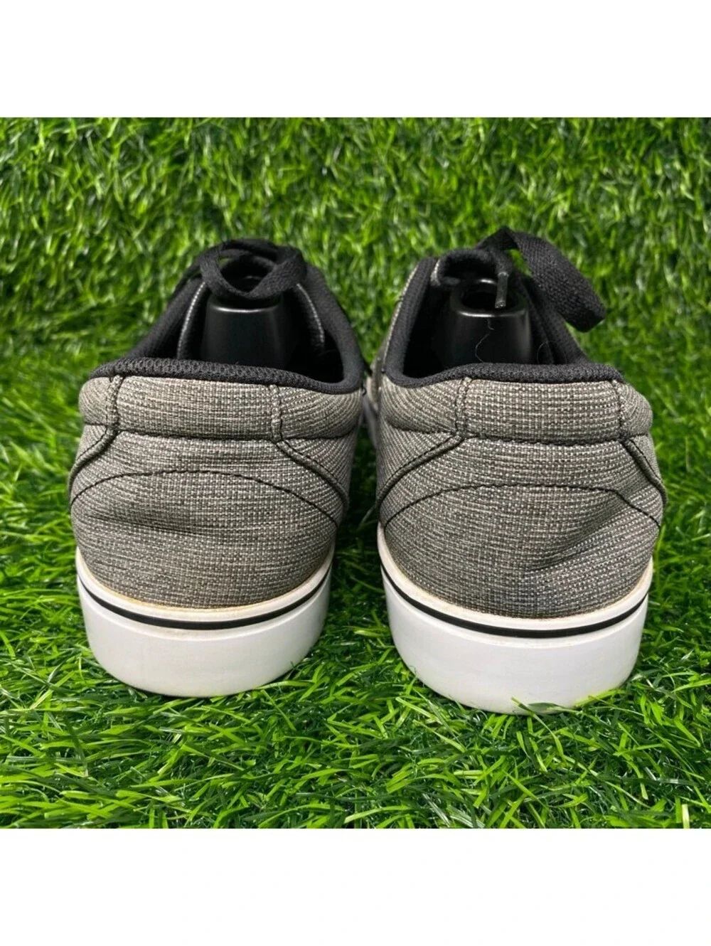 Nike SB Sneakers 729825-011 Men's 13 Charcoal Gray Low Top Skate Shoes 2219