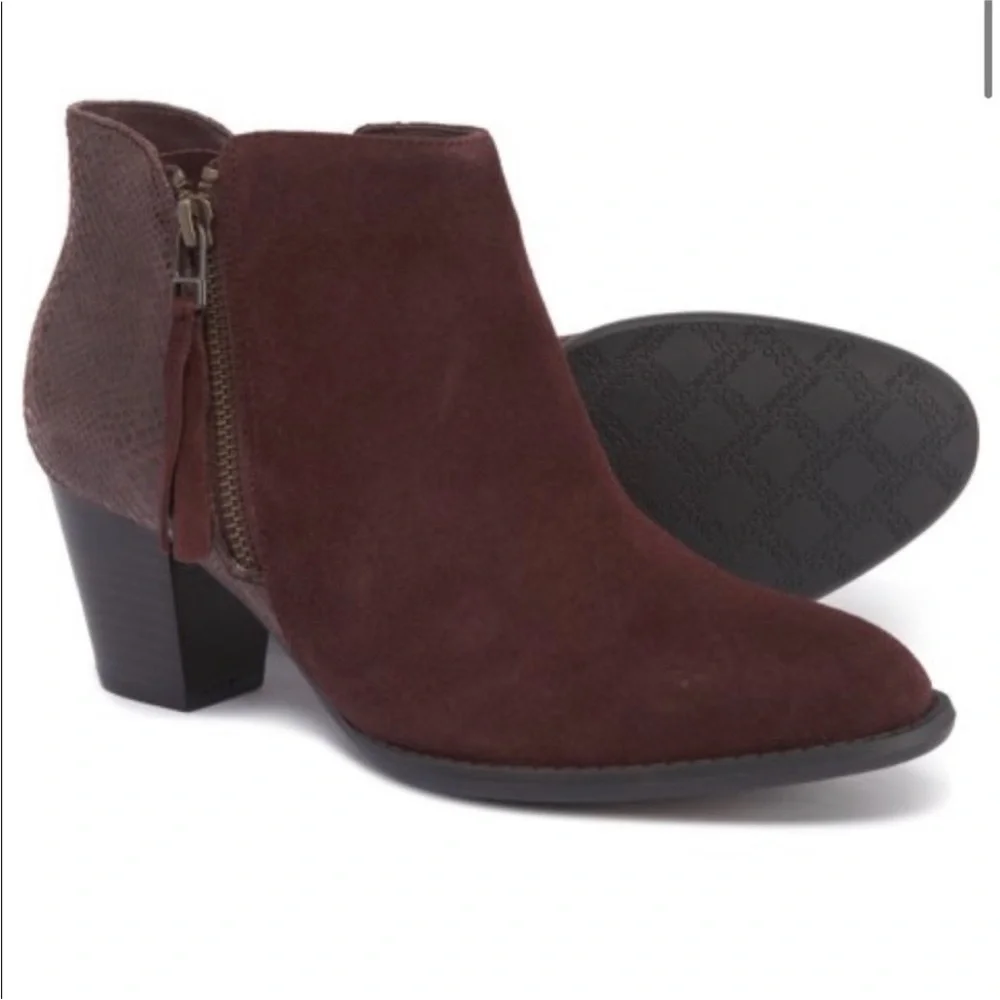 Vionic Anne Ankle Boots In Java Snake size 8