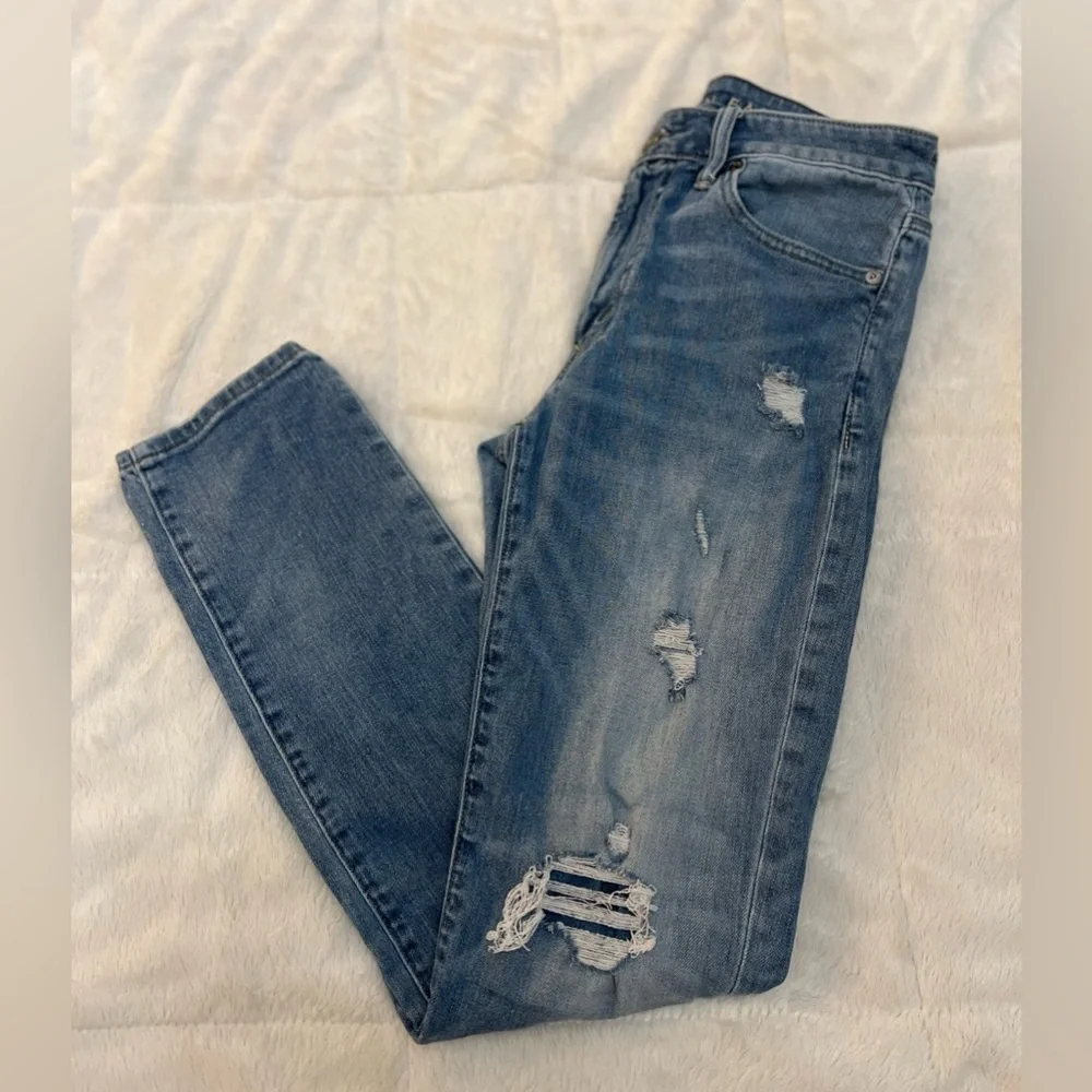 American Eagle Outfitters casual cool