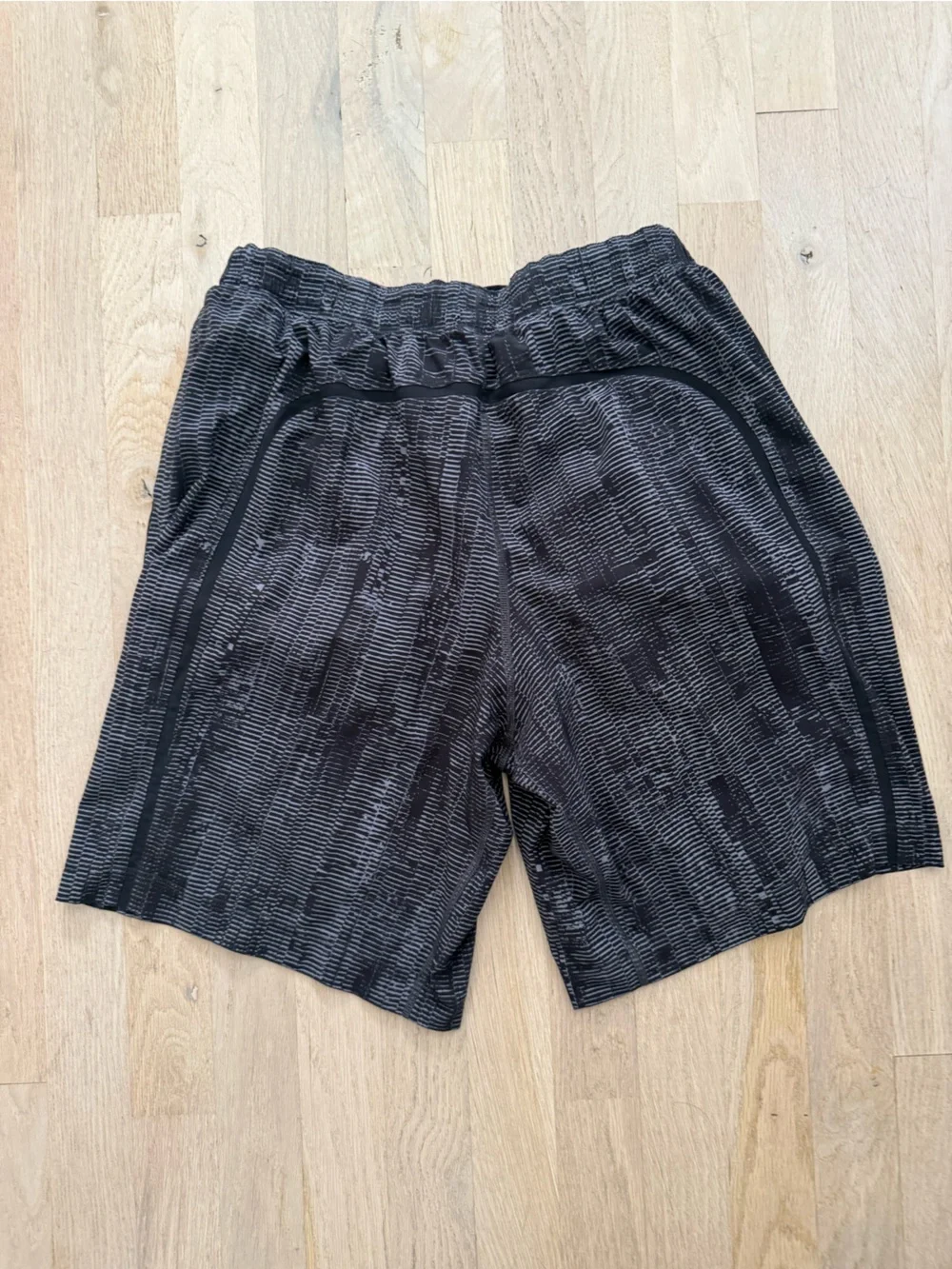 lululemon athletica lightweight athletic