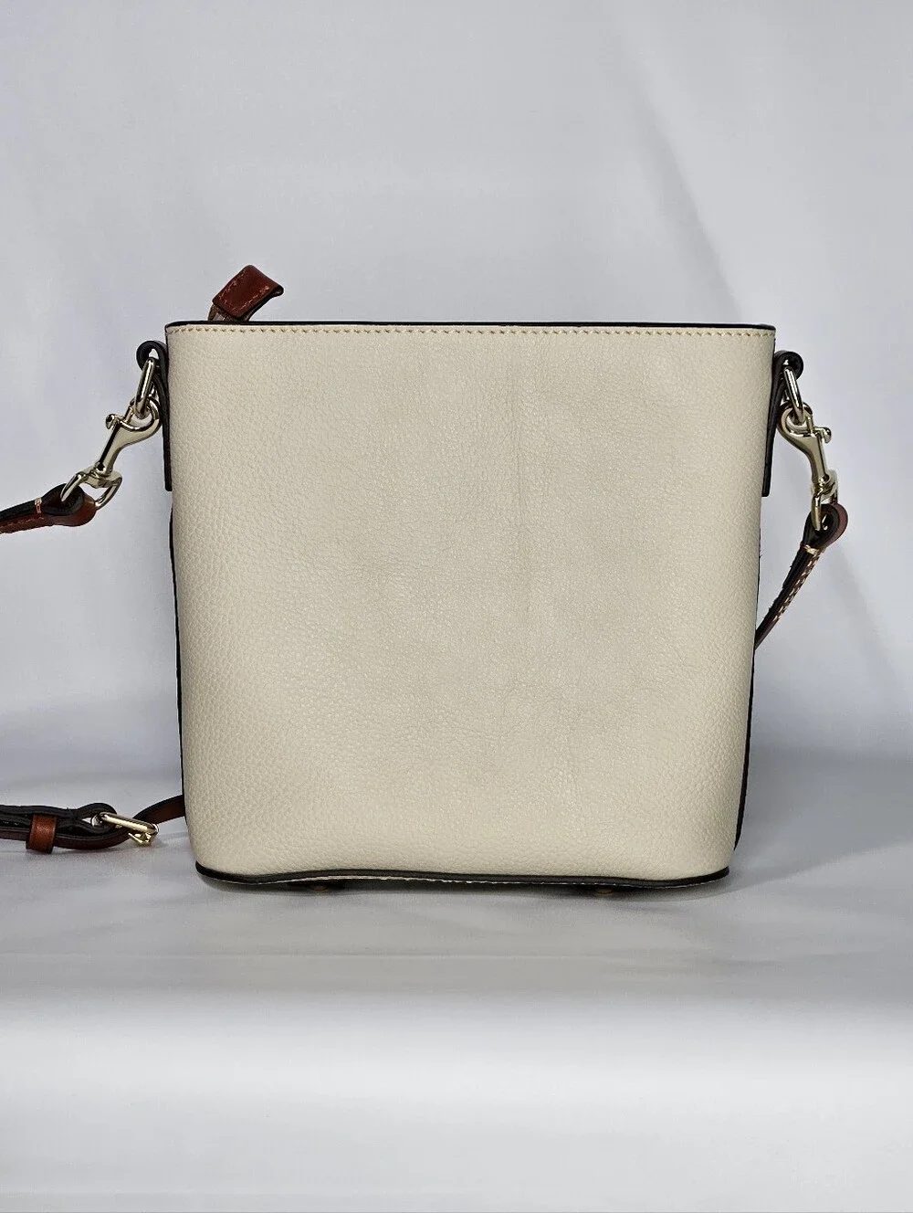 Dooney & Bourke 8x7x3