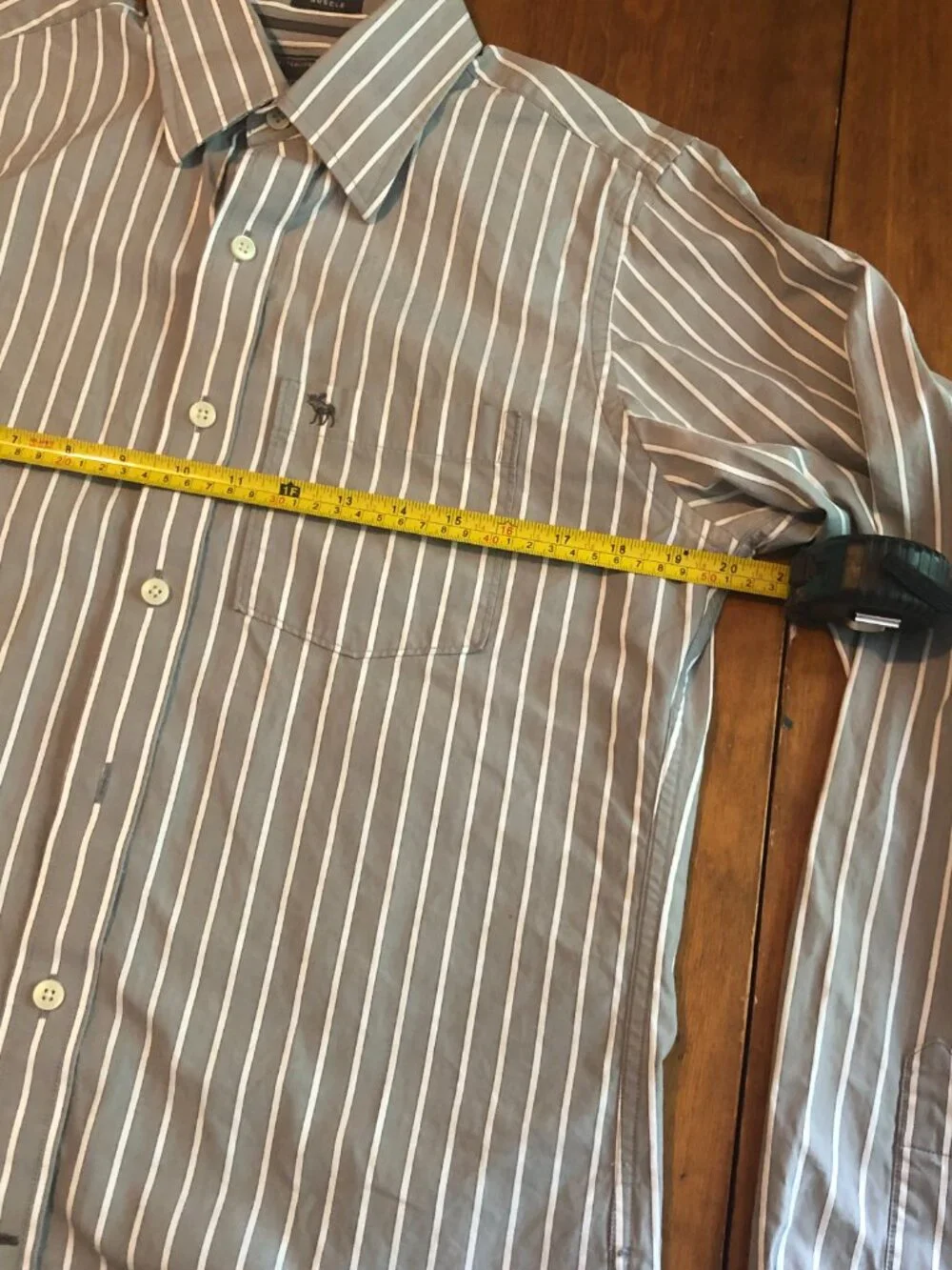 Abercrombie & Fitch Muscle Fit Button Down Shirt Mens Small Gray White Stripe