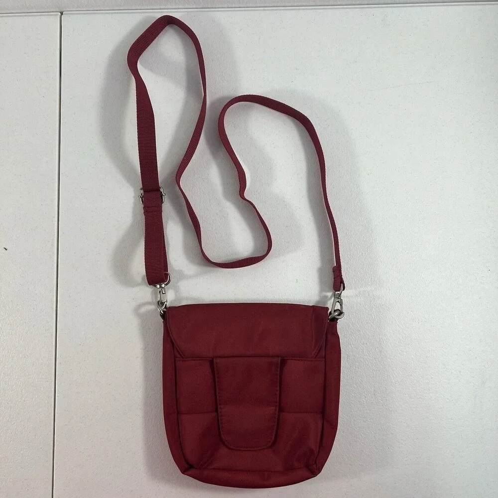 Travelon spots crossbody