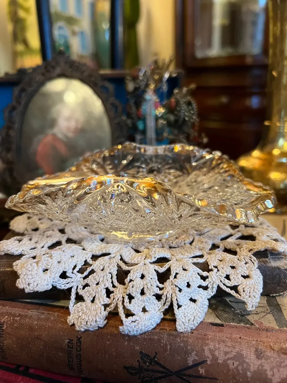 Scalloped Glass Dish with Gold Detailing