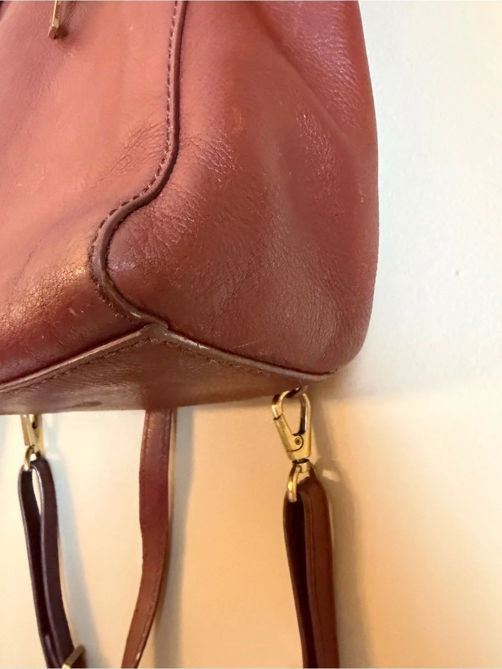 Fossil purse leather