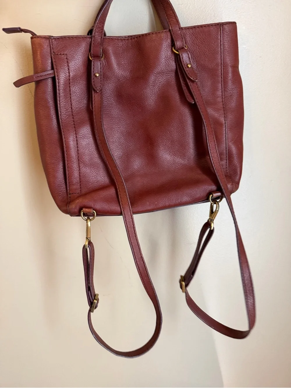 Fossil purse leather