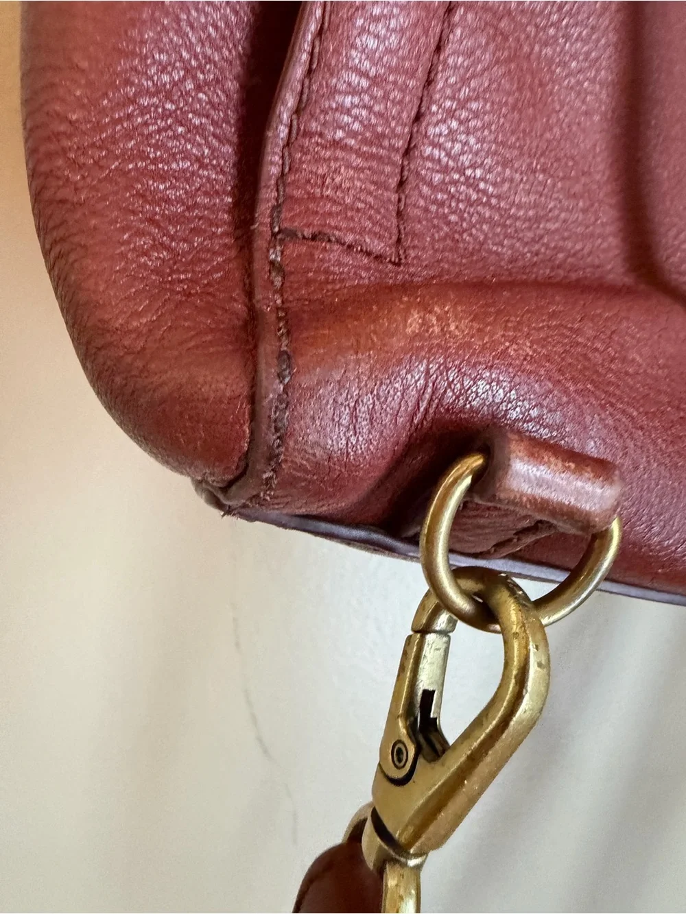 Fossil purse leather