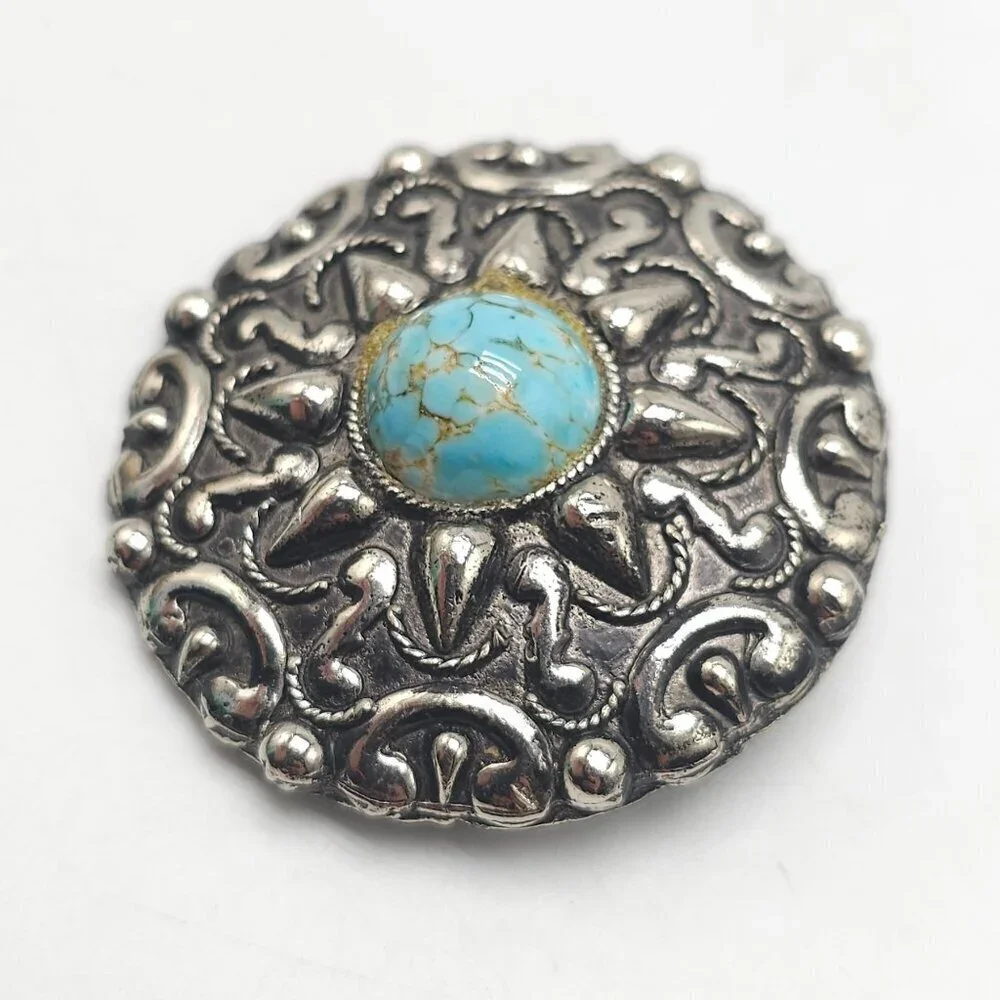 Estate this brooch