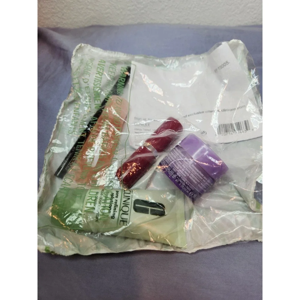 Clinique Skincare Set Moisture Surge Take‎ The Day Off Balm Plum Pop