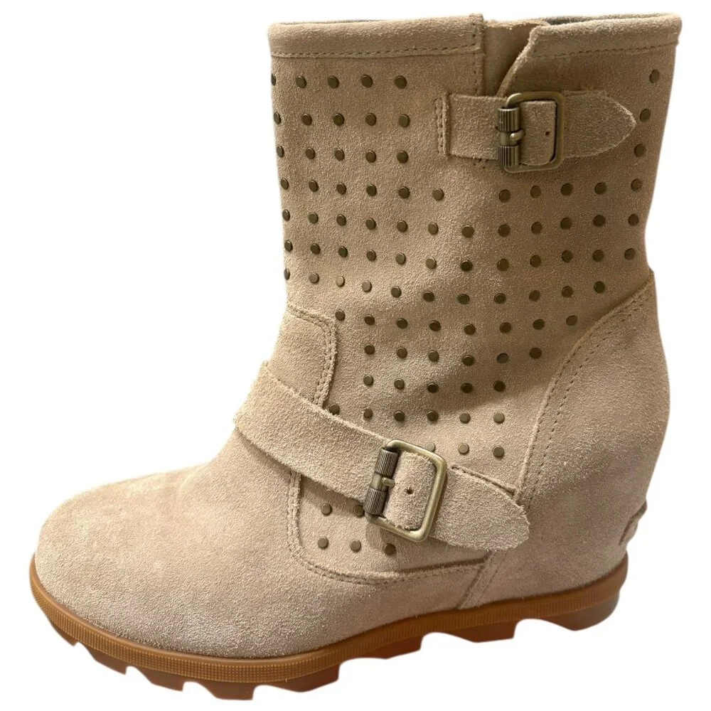 Sorel wedge boot
