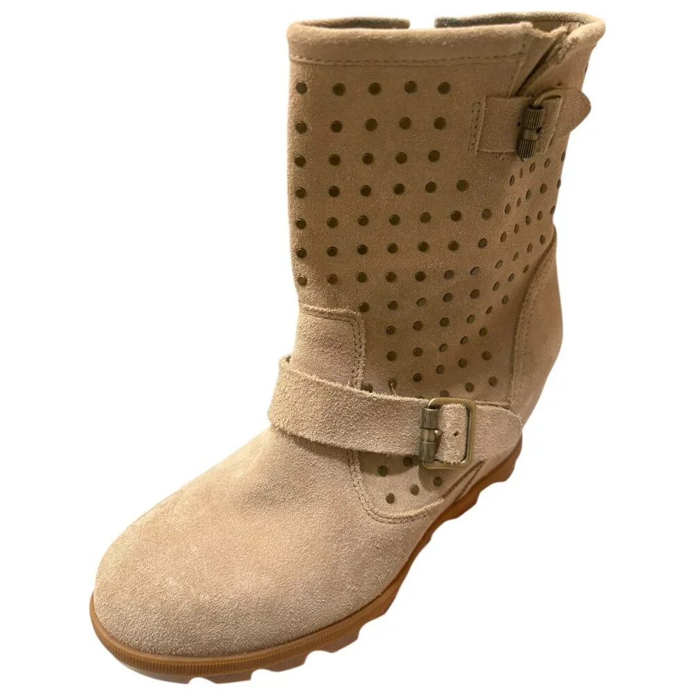 Sorel wedge boot