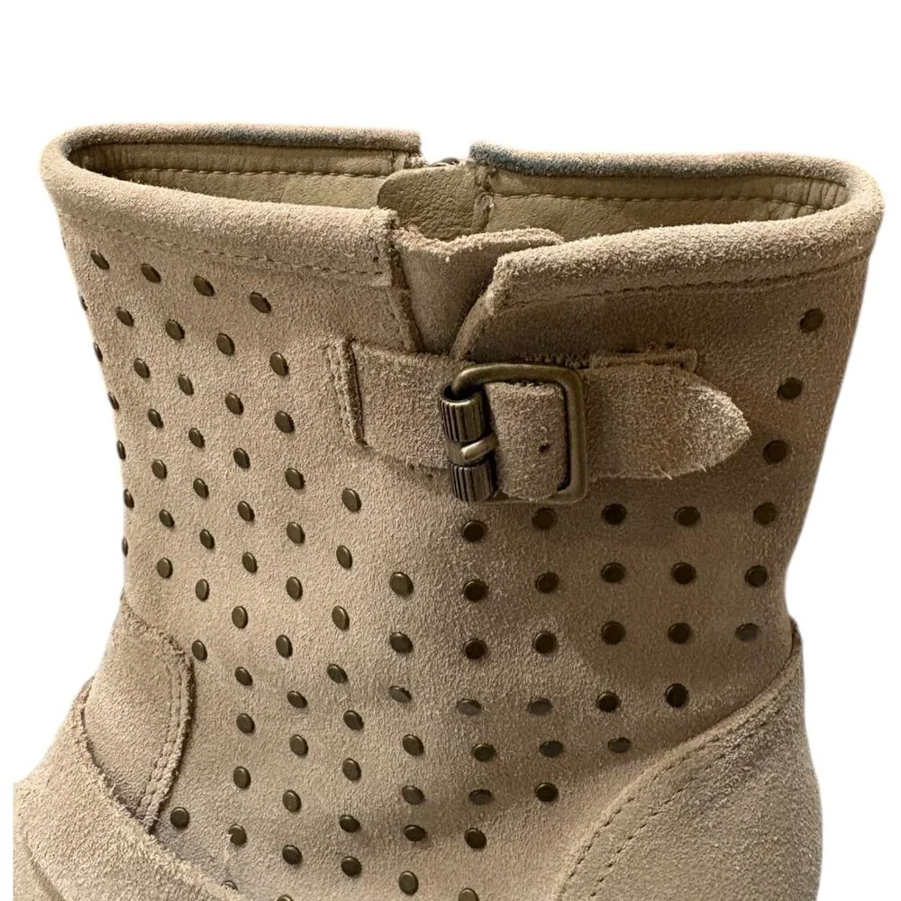 Sorel wedge boot