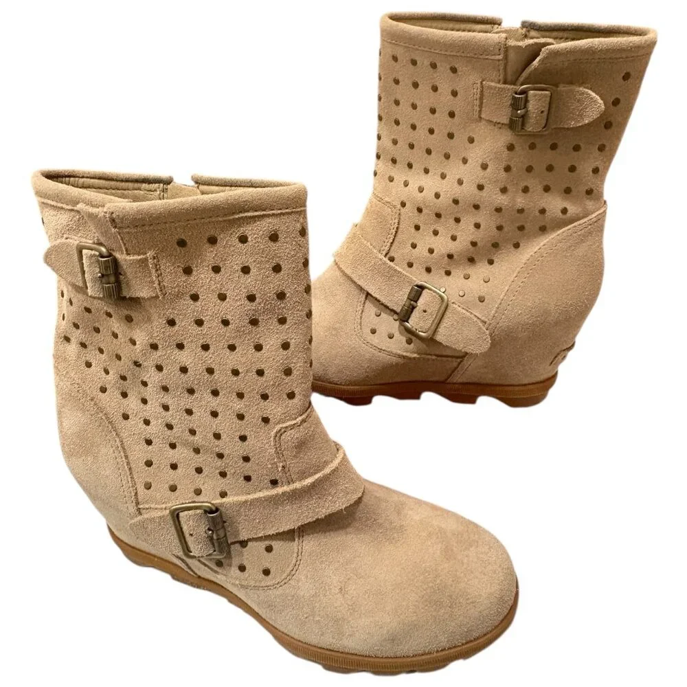 Sorel wedge boot