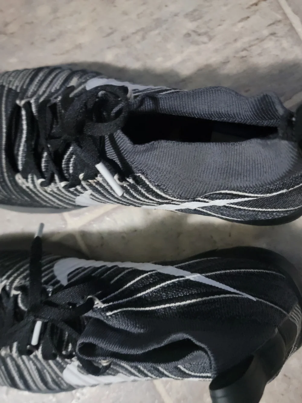 Nike lightweight black
