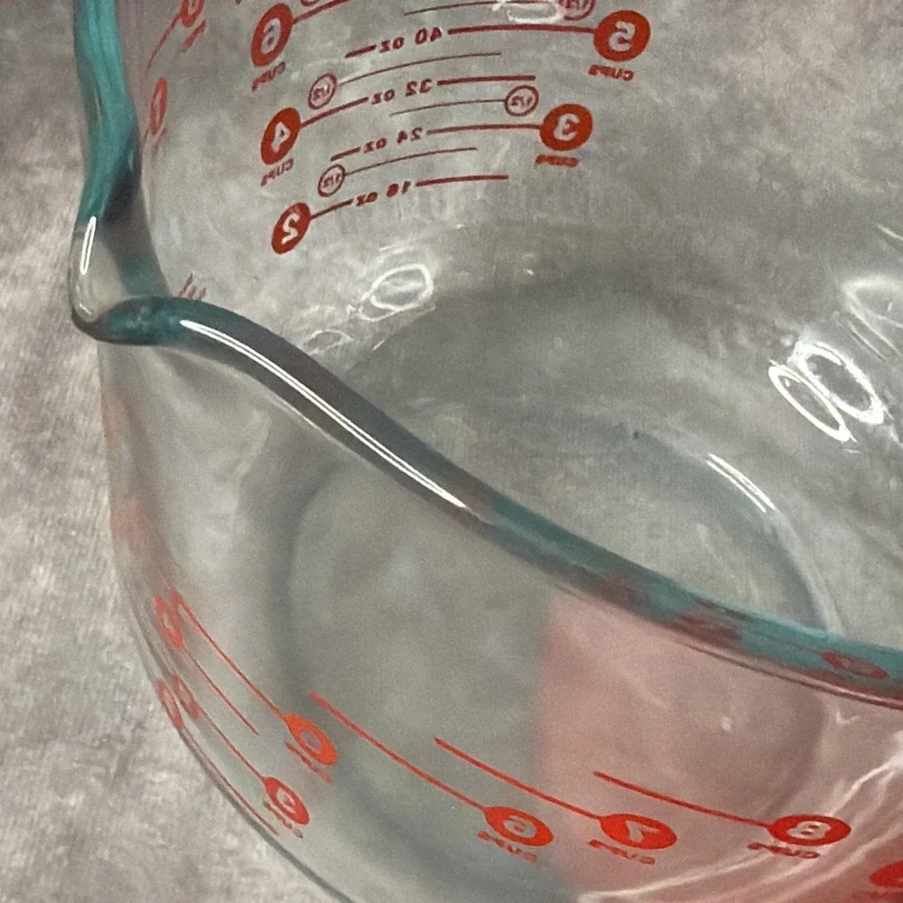 Pyrex vtg cup