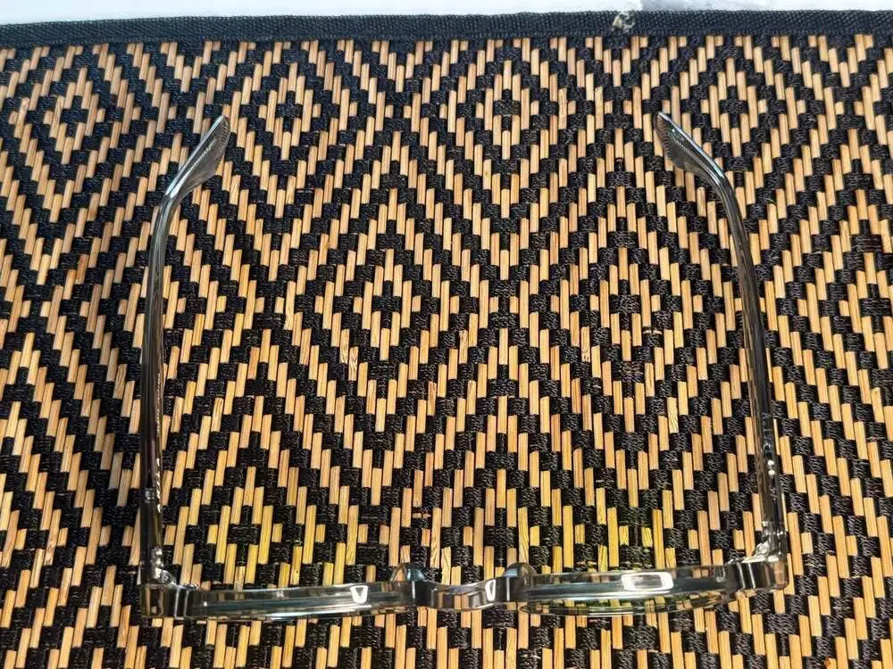 Akila logos sunglasses