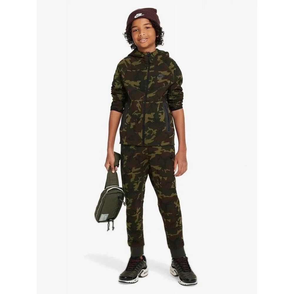 Nike tech fleece