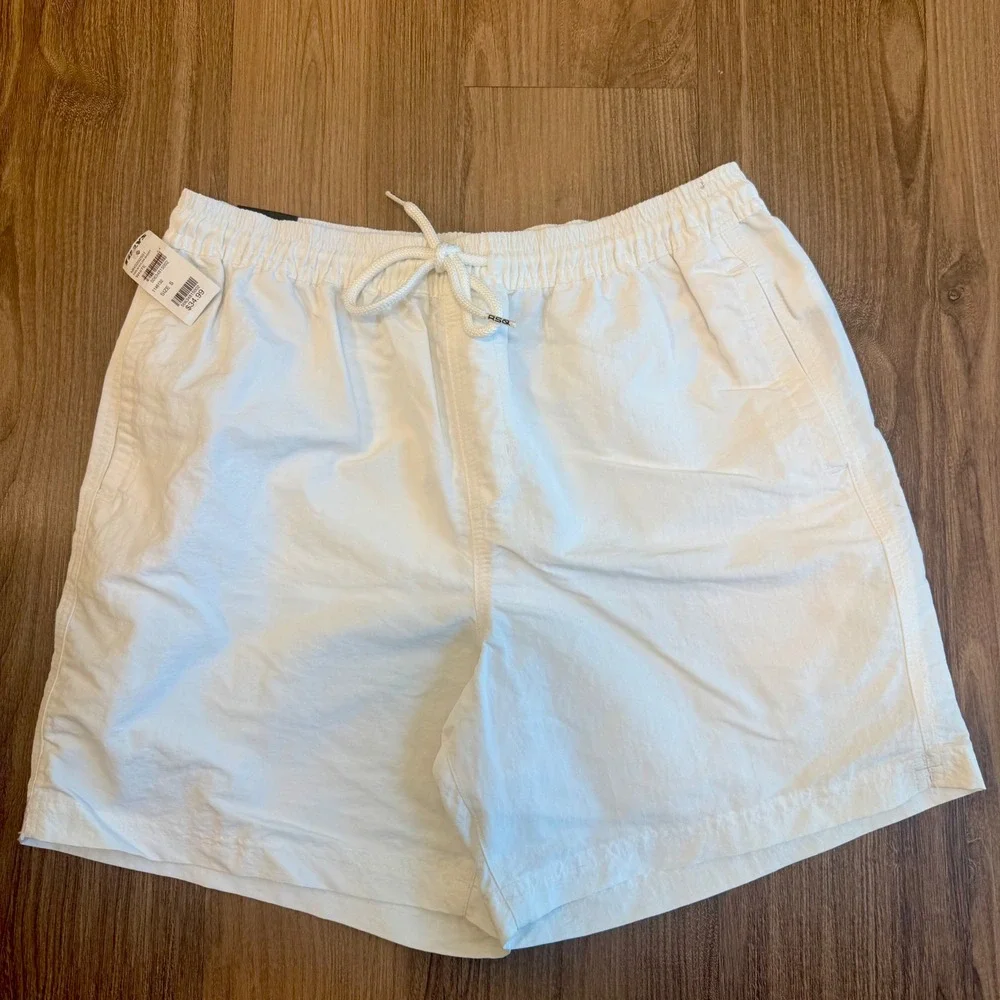 RSQ Mens Nylon Shorts White Elastic Waist Drawstring 6 Inch Inseam Size S NEW