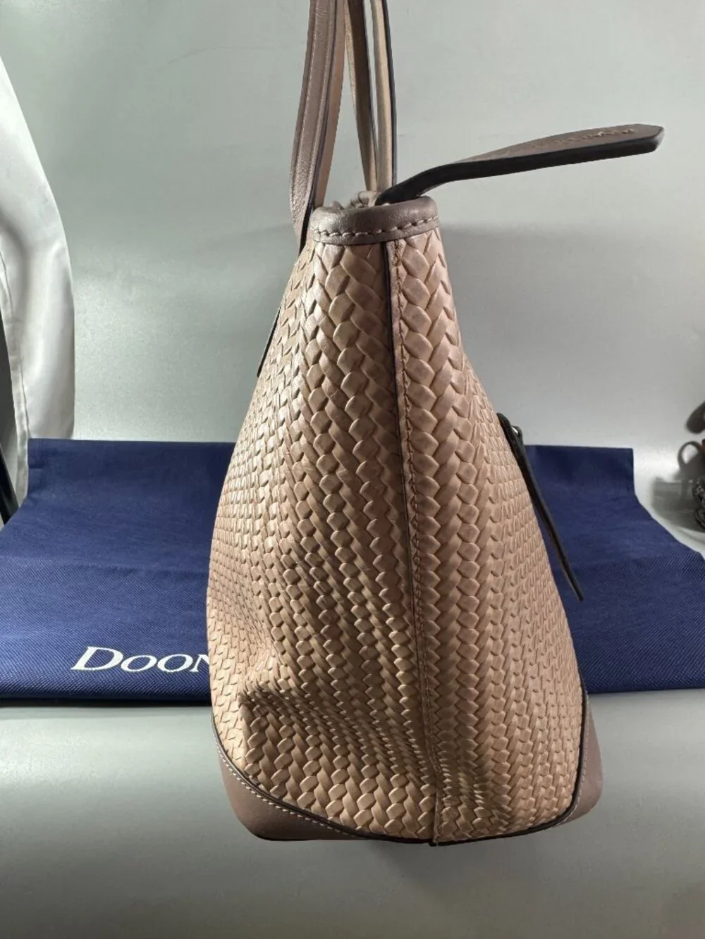 Dooney & Bourke key wear handle