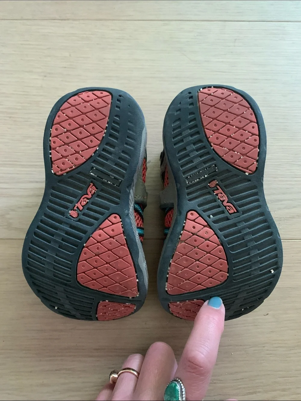 Teva Kids Coral Mesh Sneakers with Teal Orange Accents Toddler Size 8