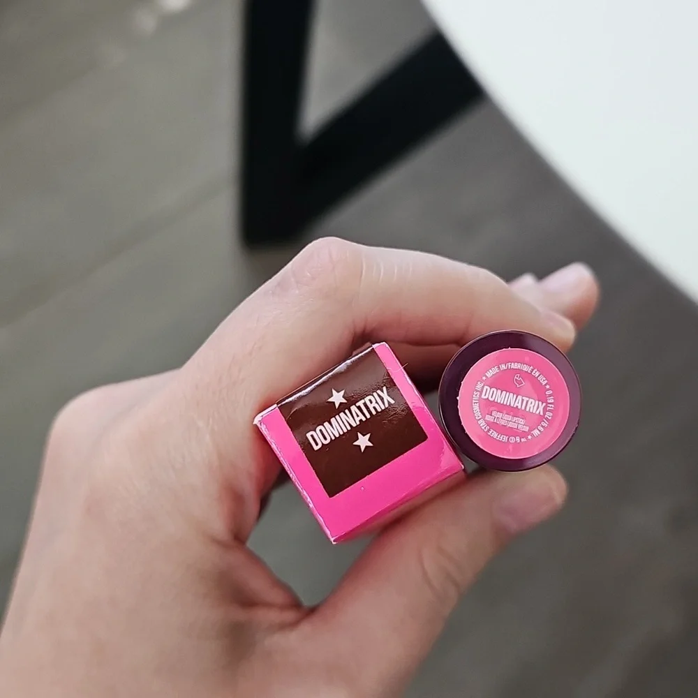 NWT Jeffree Star Velour Liquid Lipstick - Dominatrix