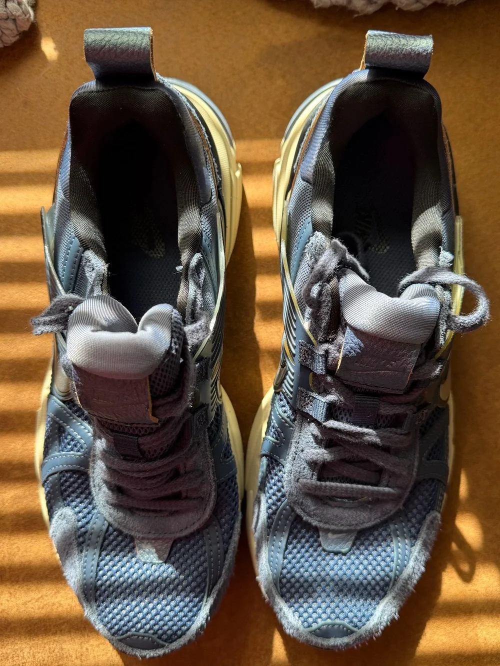Nike v2k run