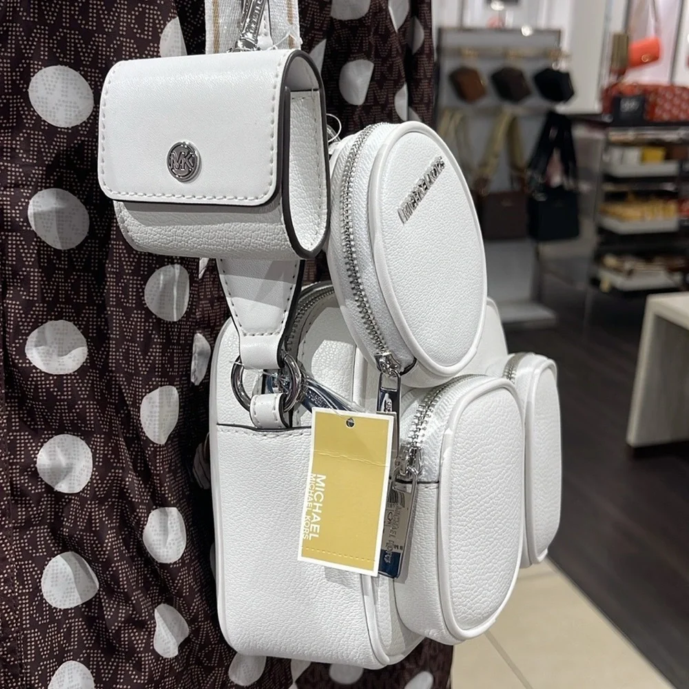 Michael Kors style exterior 23