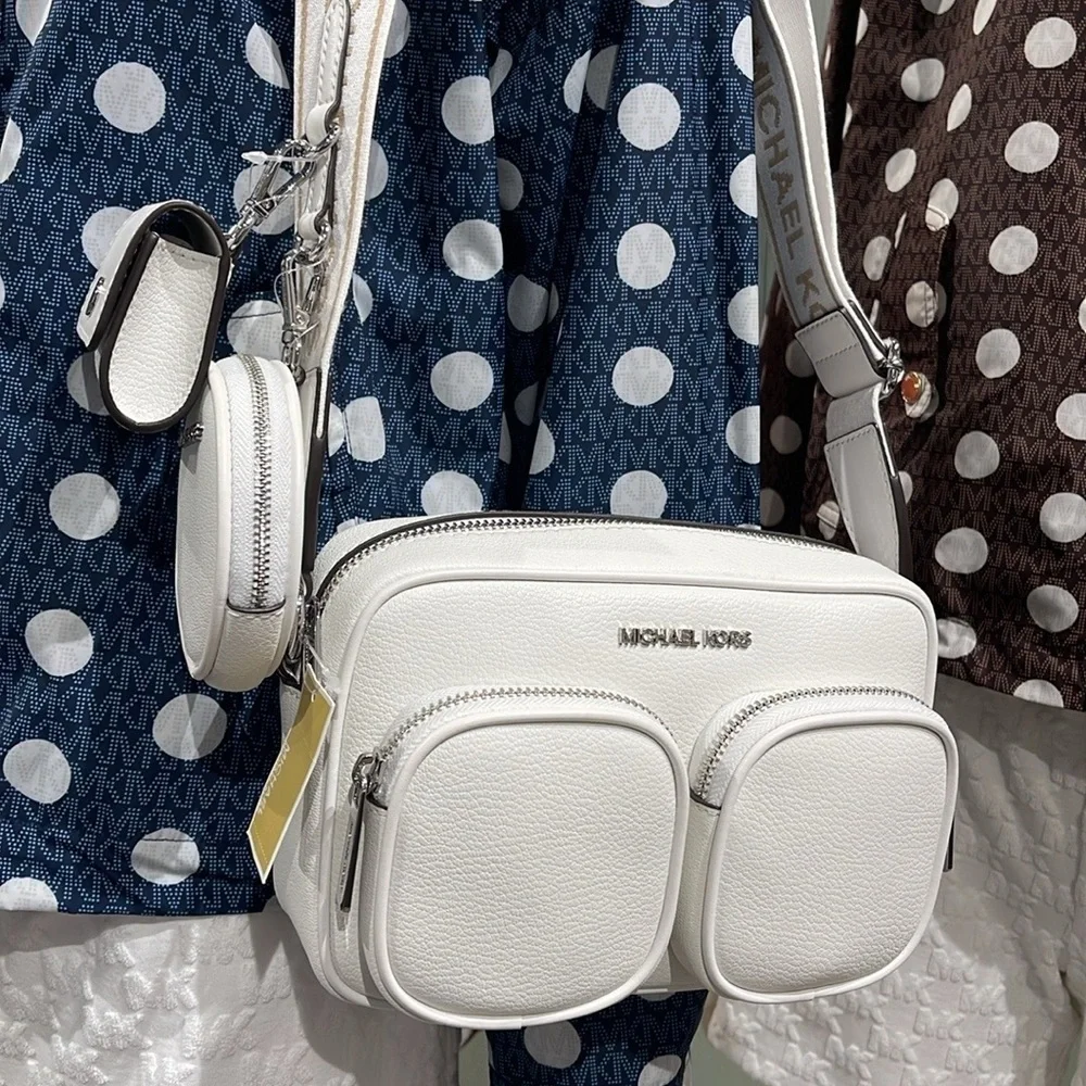 Michael Kors kors—defining set