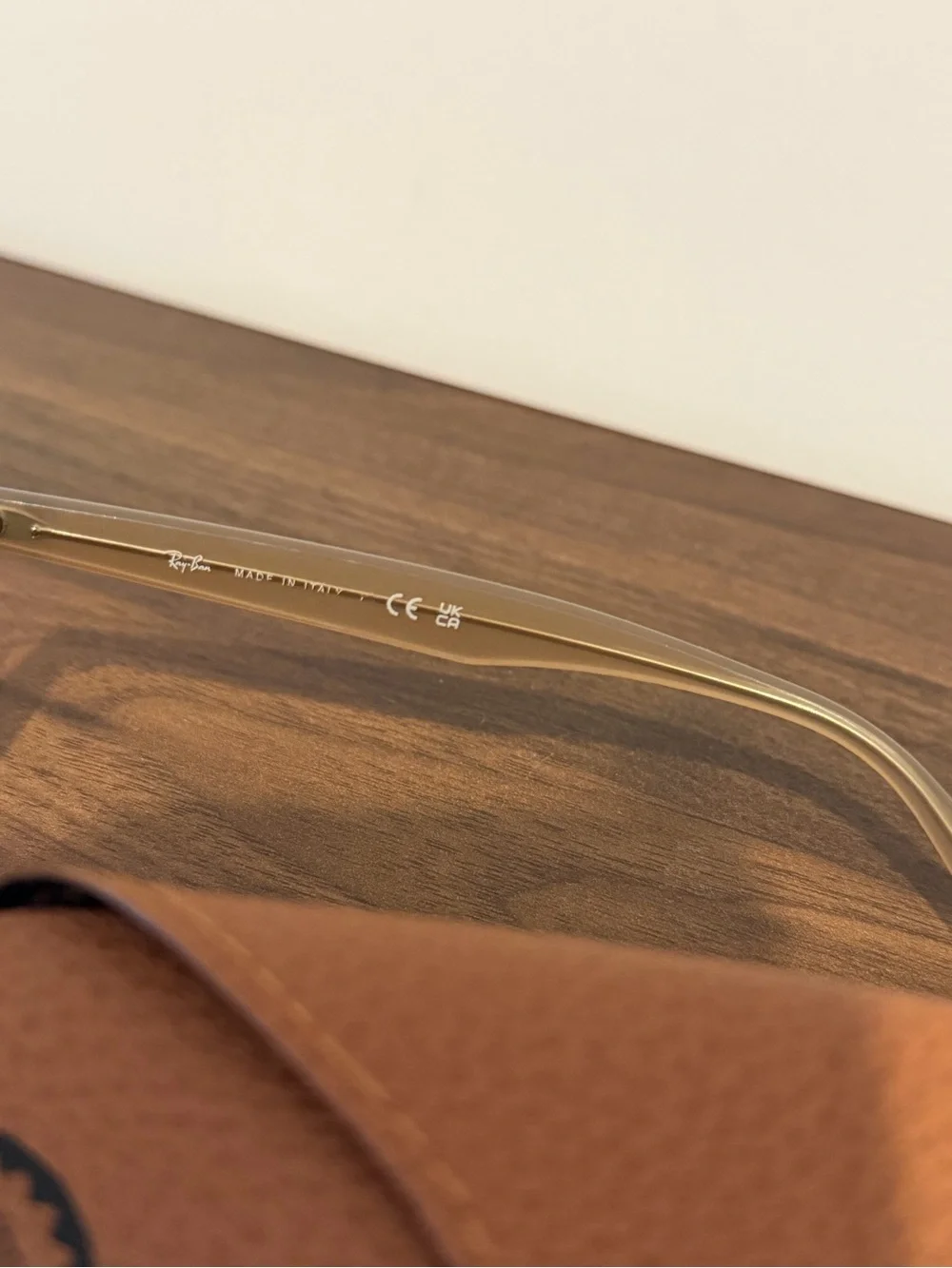 Ray-Ban ban wearable classic