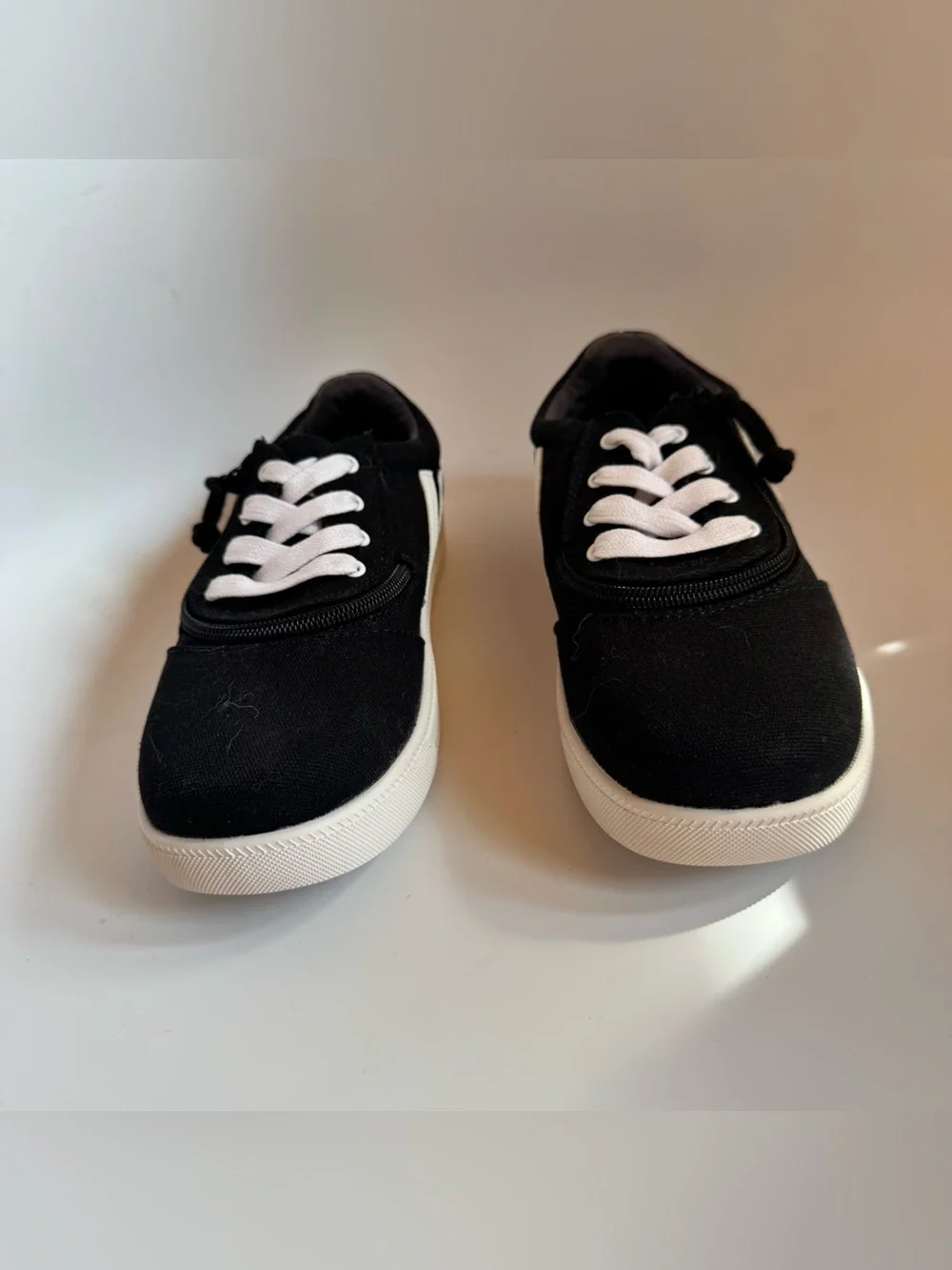 Billy Footwear classic black