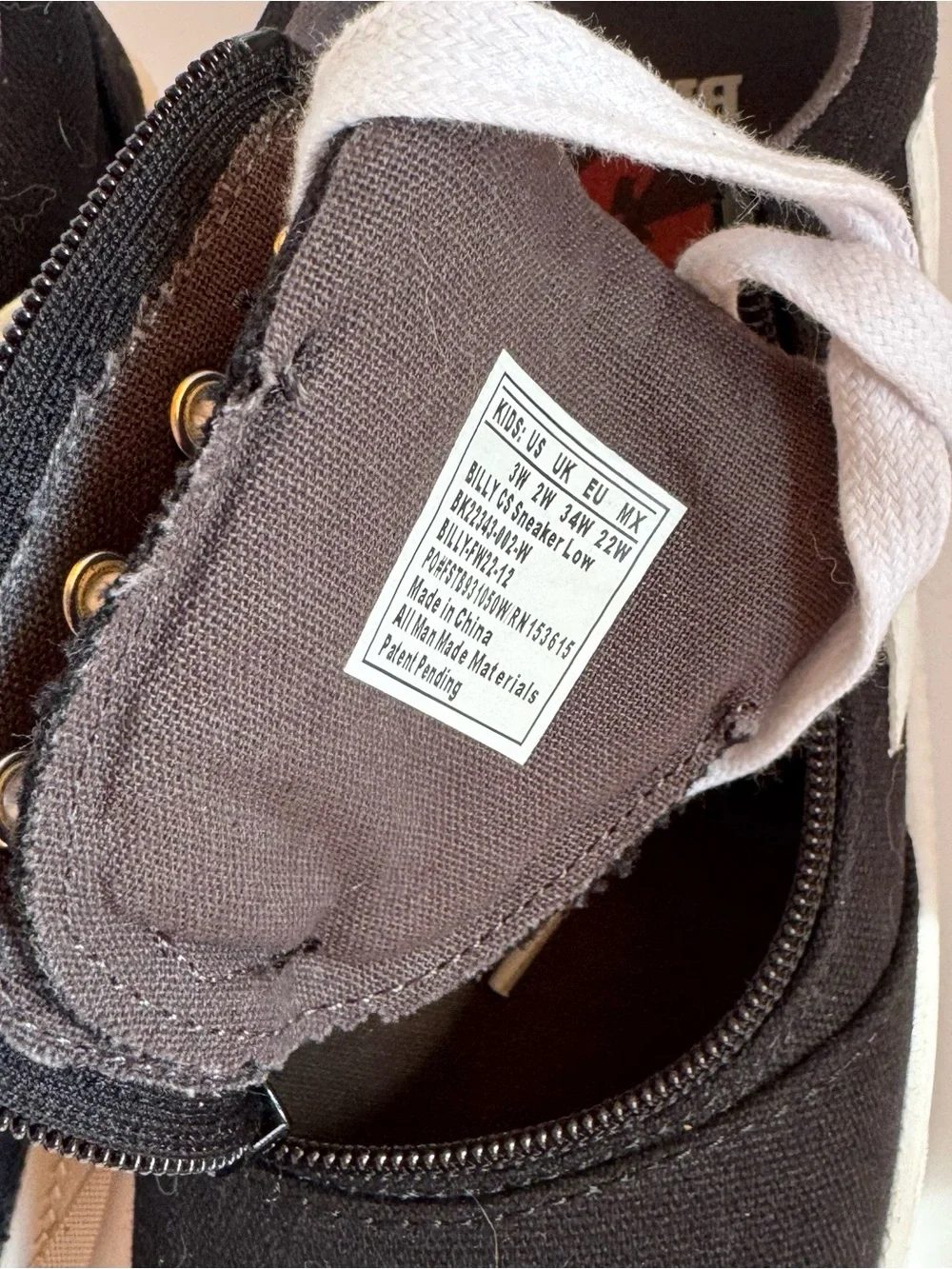 Billy Footwear classic black
