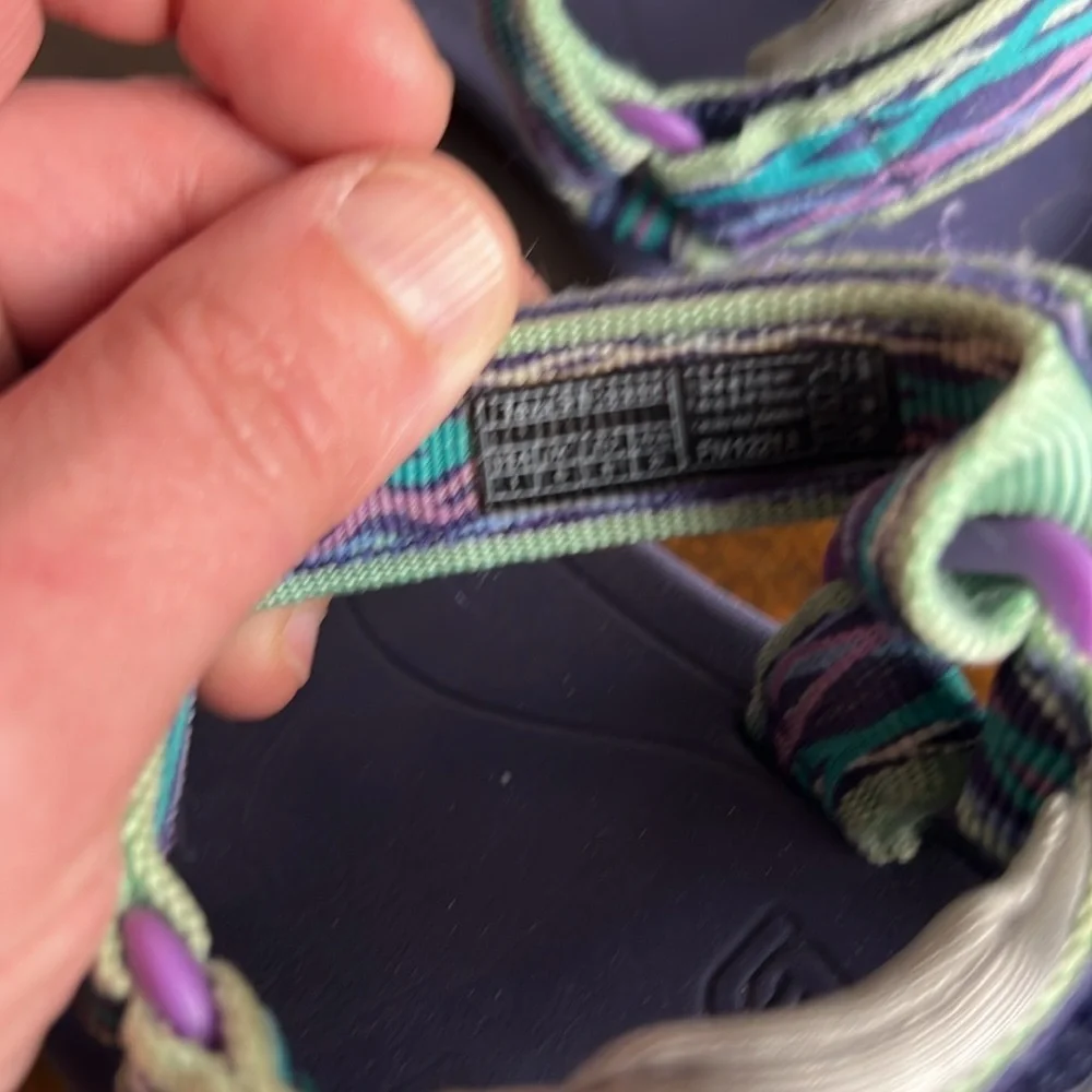 Teva purple sport