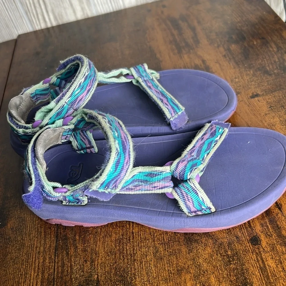 Teva purple sport