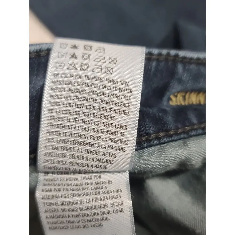 American Eagle Outfitters plec size