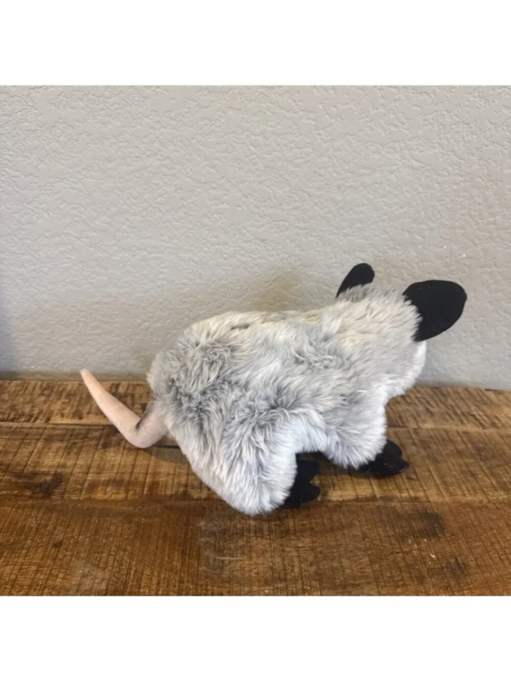 Bass Pro Shop Opossum Possum Stuffed Plush Gray Realistic Rat Stuff Animal