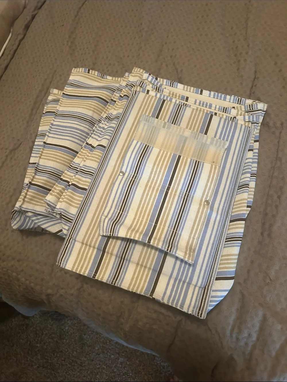 Generic striped hanging