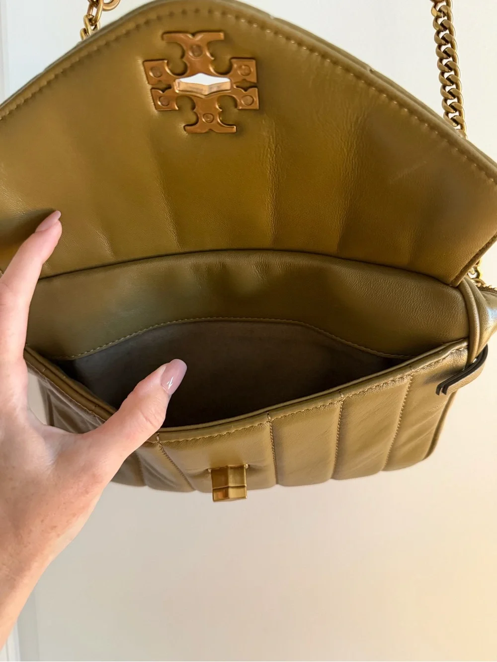 Tory Burch compact quilted