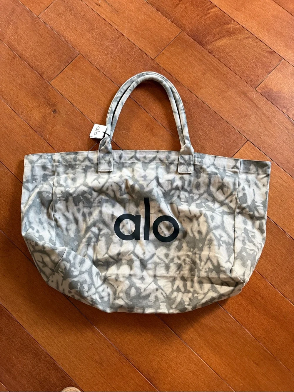 ALO Yoga dye or