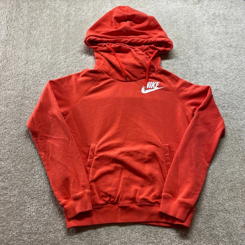 Nike Sweatshirt Youth Boys Small Orange Hoodie Outdoor‎ Activewear