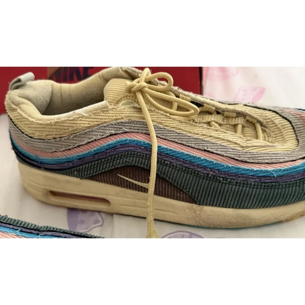 Nike iconic air