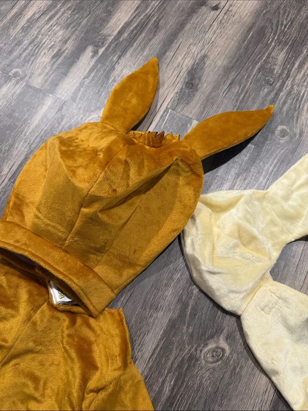 Pokemon eevee costume