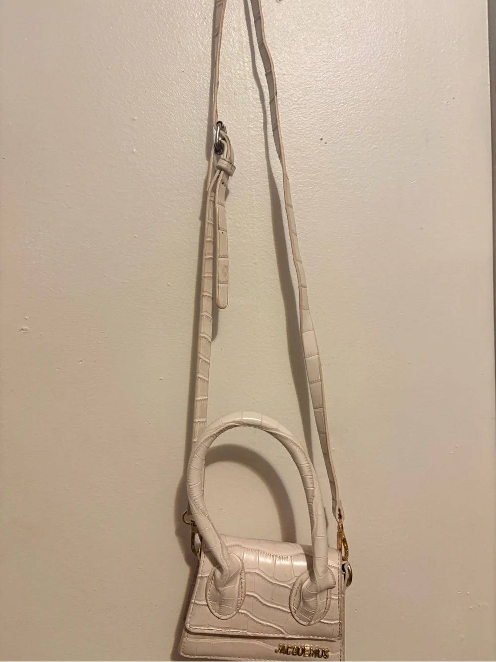 N/A stylish white