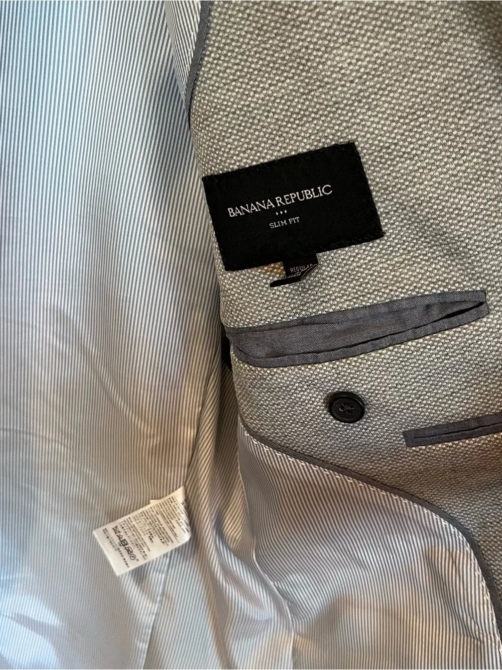Banana Republic 21 inches