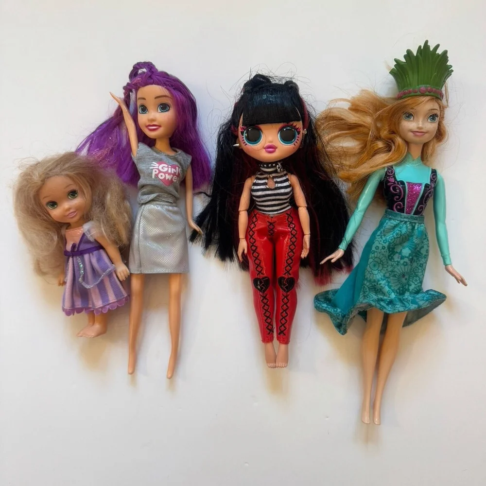 Lot Of 8 Barbie Dolls Mixed Lot
