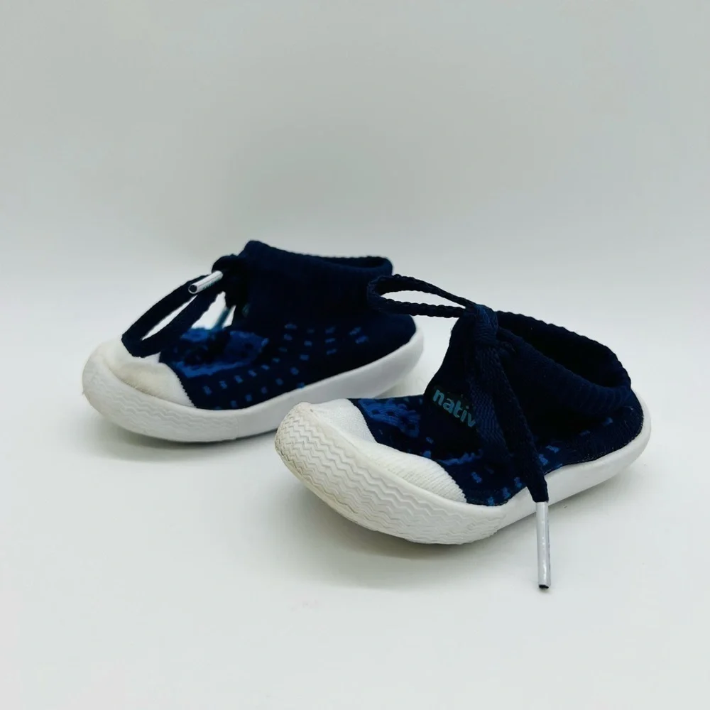 NATIVE WATER SHOES - ESTIMATED SIZE CHILD 2 - Navy